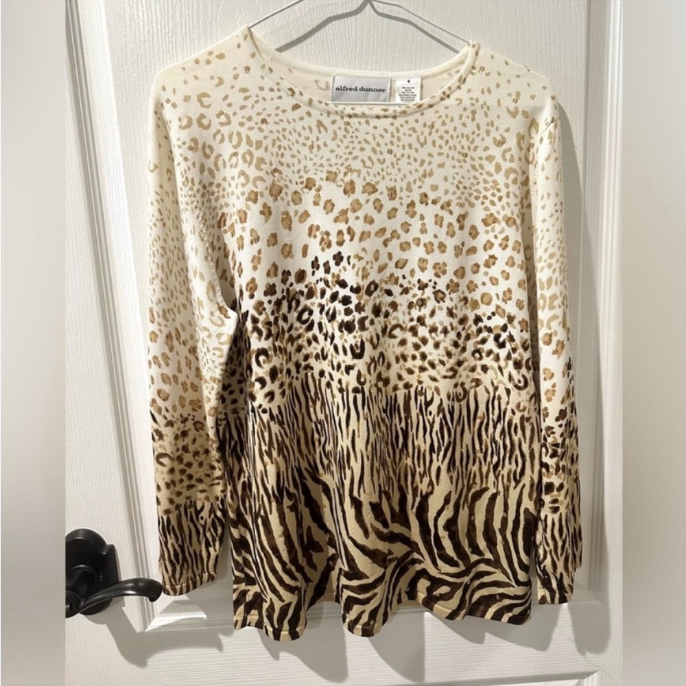 Alfred Dunner Brown and Ivory Embellished Animal Print Knit Top. NWT Sz S